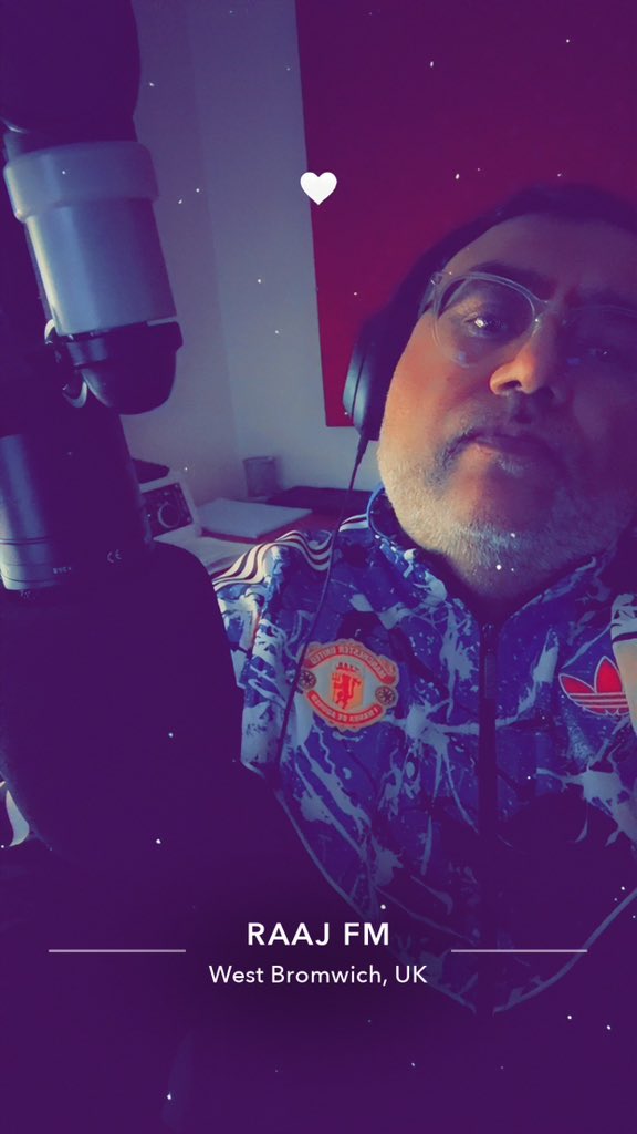 Nazzo7's tweet image. Lovely weather today! Hope you’re enjoying it. Join me on @RaajFM tonight on my radio show with brand new music from @PrabhGillMusic @roshanprince @GurlejAkhtar @asliAmritmaan @Veetbaljit1 @gurnazarchattha @GeetanDiMachine @iamMickeySingh at 10pm #NazzoTime