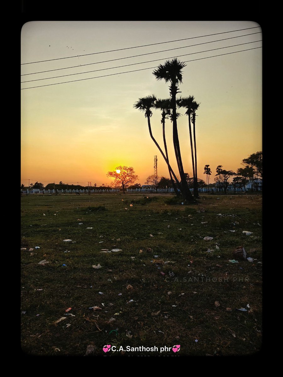 Subasri342781's tweet photo. Tody click 📸 &amp; editing 😍😍 apdi irukku sollunga friends 🙏🙏 https://t.co/NERRaRfWg0
