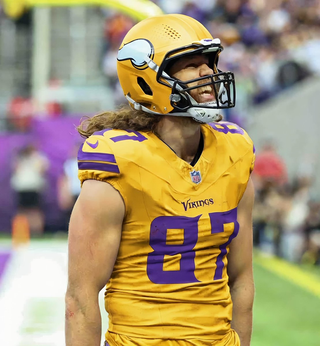 VikingzFanPage tweet media