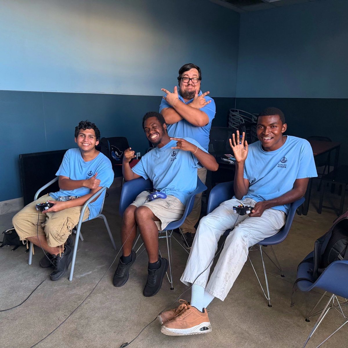 Rising Tide Car Wash tweet media