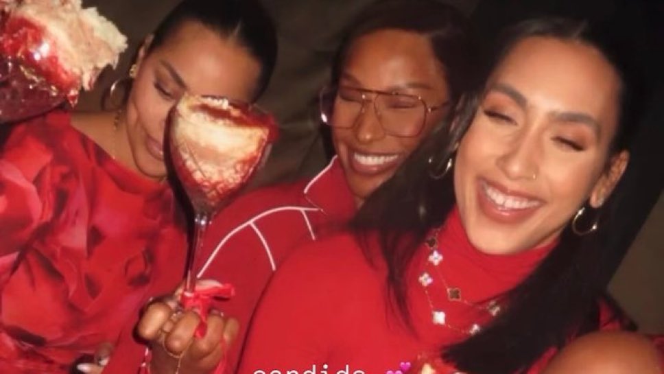 Whitney Alford, Savannah James and Lauren London. ❤️