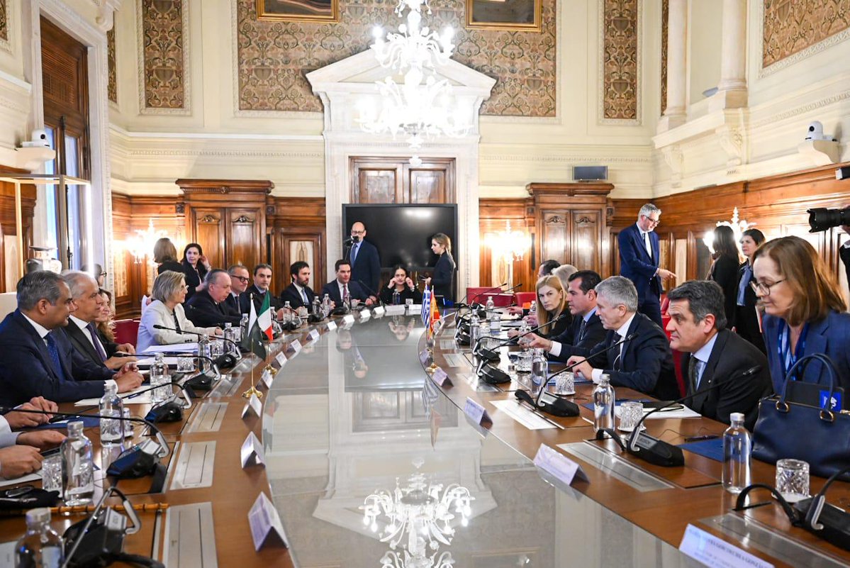 Υπουργείο Μετανάστευσης & Ασύλου tweet media