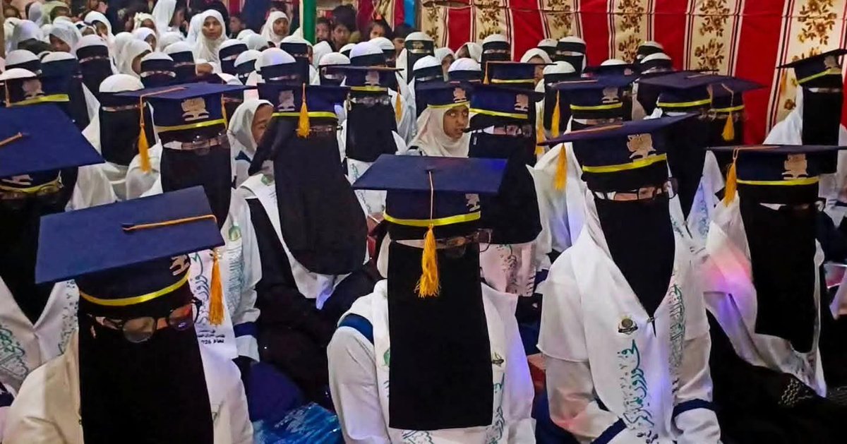 AsomKhan1's tweet photo. Incredible news from the refugee camps in Bangladesh: A group of young Rohingya girls have officially memorized the Holy Quran. 🌙
​Their dedication in the face of adversity is a light for us all. May their achievement inspire the world.
​Alhamdulillah. 🤲✨ #Faith #Resilience https://t.co/zlWVl7expp
