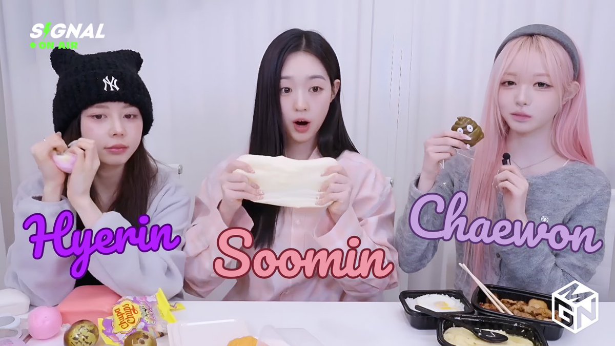 ✅ [ENG SUB] tripleS SIGNAL LIVE 260223 (Hyerin, Soomin, Chaewon) - Squishy Live 🐿️🍓#tripleS #트리플에스 #トリプルS #signallive #Hyerin #혜린 #Soomin #수민 #Chaewon #채원 #squishy  

Video🔗: youtu.be/wfBWzLgzWCc