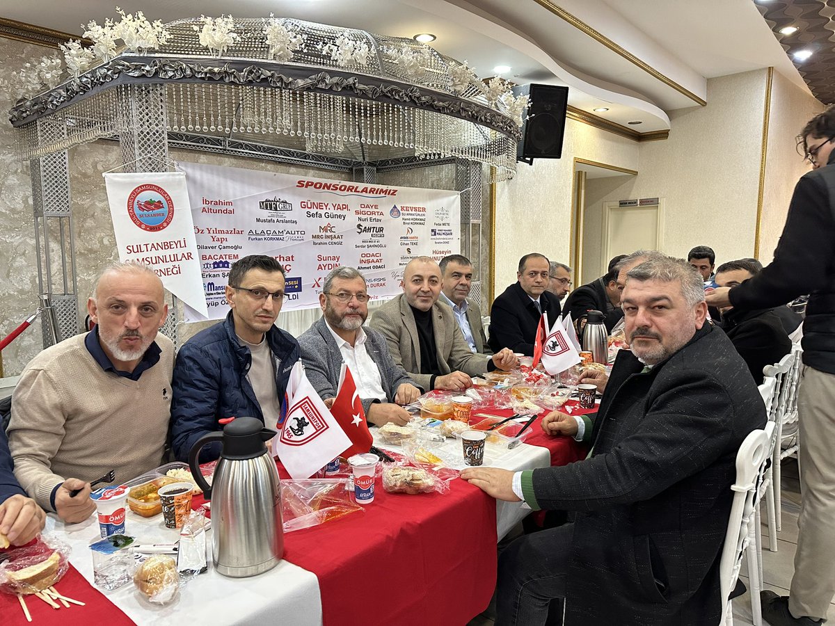 AbdullahcnrMhp's tweet photo. Sultanbeyli Samsunlular Derneğimizin düzenlediği iftar programında hemşehrilerimizle aynı sofrada buluştuk. 🌙
Misafirperverlikleri için dernek yönetimine ve tüm emeği geçenlere teşekkür ediyorum. Birliğimiz daim olsun. 🤝 https://t.co/uvDTNx6mXO