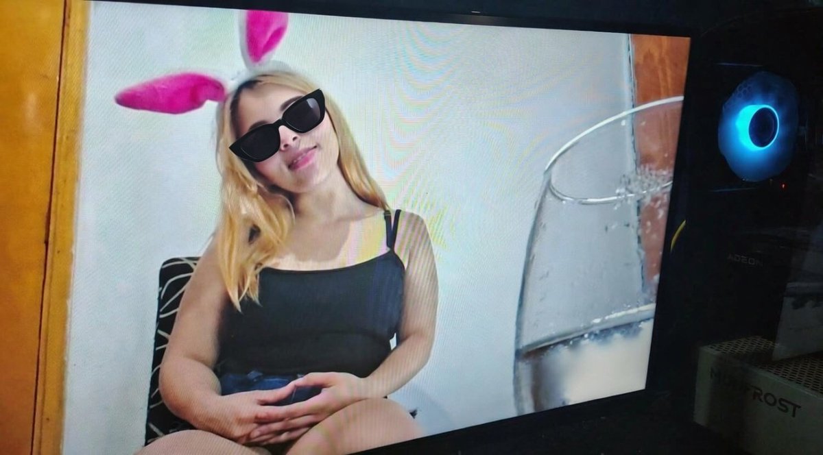 Mis primeras 3 invitadas a mi server de discord 🐦🥕✅
<a href="/yas_bean/">YasBeanBitches</a> 
<a href="/IsaTigger/">Isa R 🐅🇲🇽</a> 
<a href="/Sucubo_Infernal/">•○●Súcubo●○•</a> 
La temática es sencilla ; Conocerlas un poco más en una charla amena para después hacer un juego de apuestas o un V/R el cual termina en lo que están pensando. ❤️ &amp; 🔄 Es gratis.