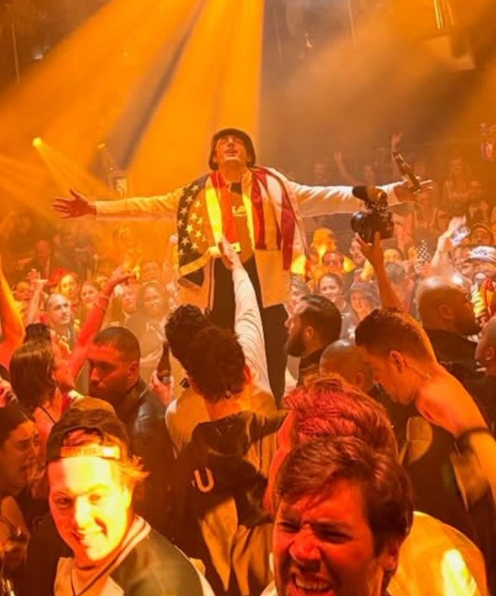 F1RETHECANNON's tweet image. From Zach Werenski's IG. He needs to frame this and hang it. #cbj