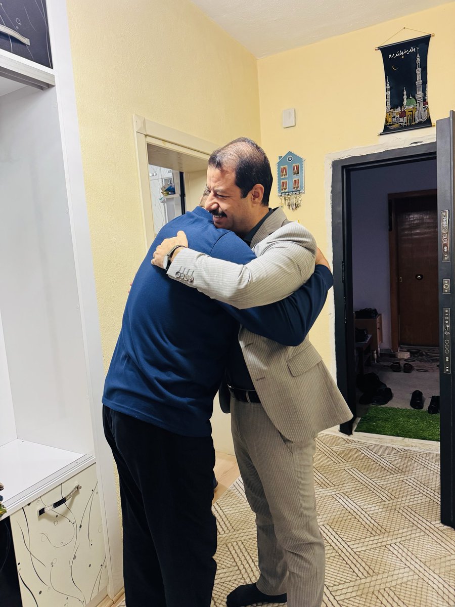 📍 Şehit Ailesine İftar Ziyareti

✅ Kaymakamımız Sn. İsa BERTAN, eşi Hanımefendi Aylin DOĞAN BERTAN ile birlikte, Aziz Şehidimizin kıymetli babası Ahmet ÖZCENGİZ’i evlerinde ziyaret ederek, iftar sofrasına konuk oldu.