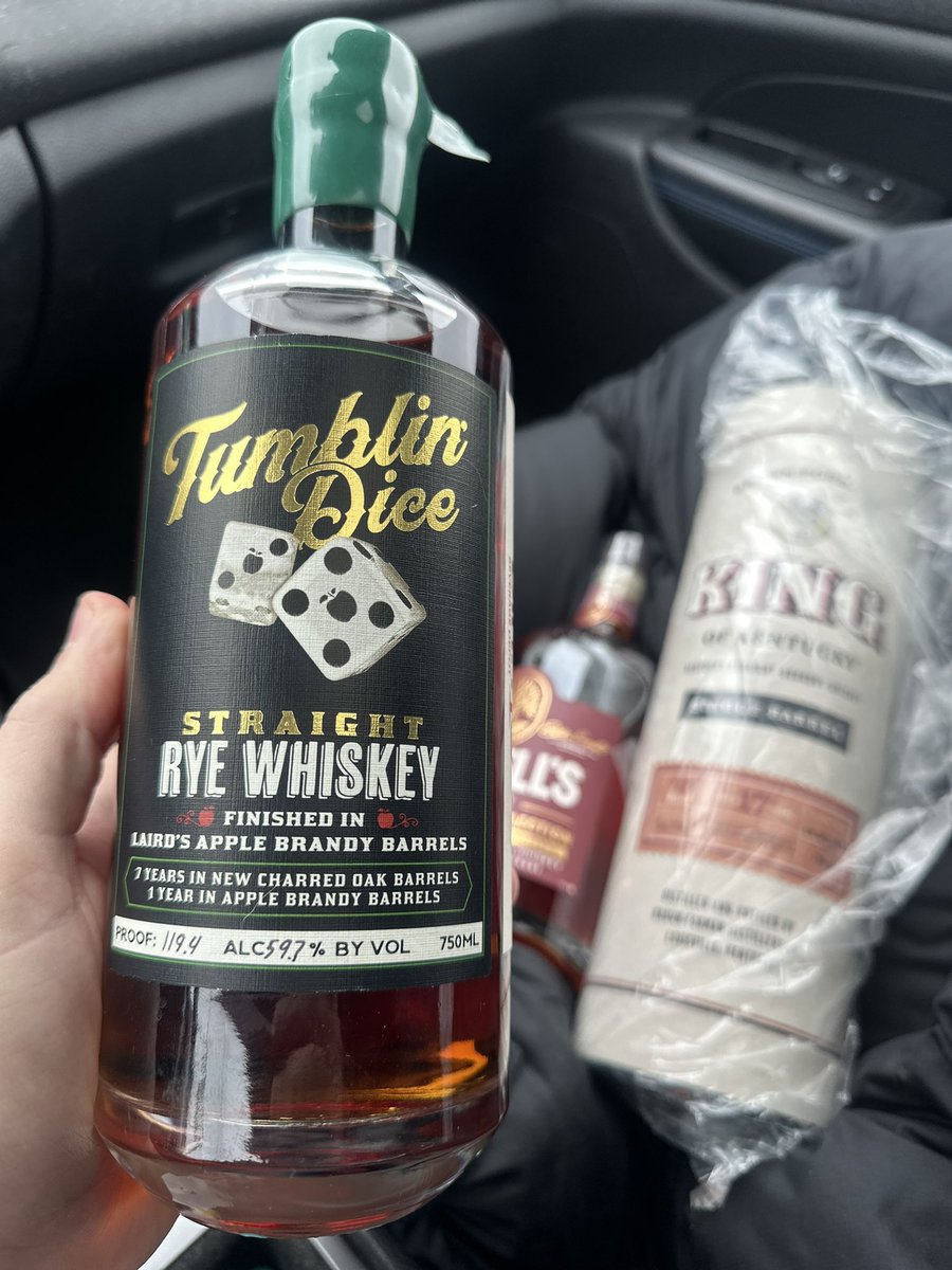 matt_tunzi's tweet photo. @d_tao On my third bottle of this gem. One of my favorite sleeper bottles from last year https://t.co/4R3yqkAjFB