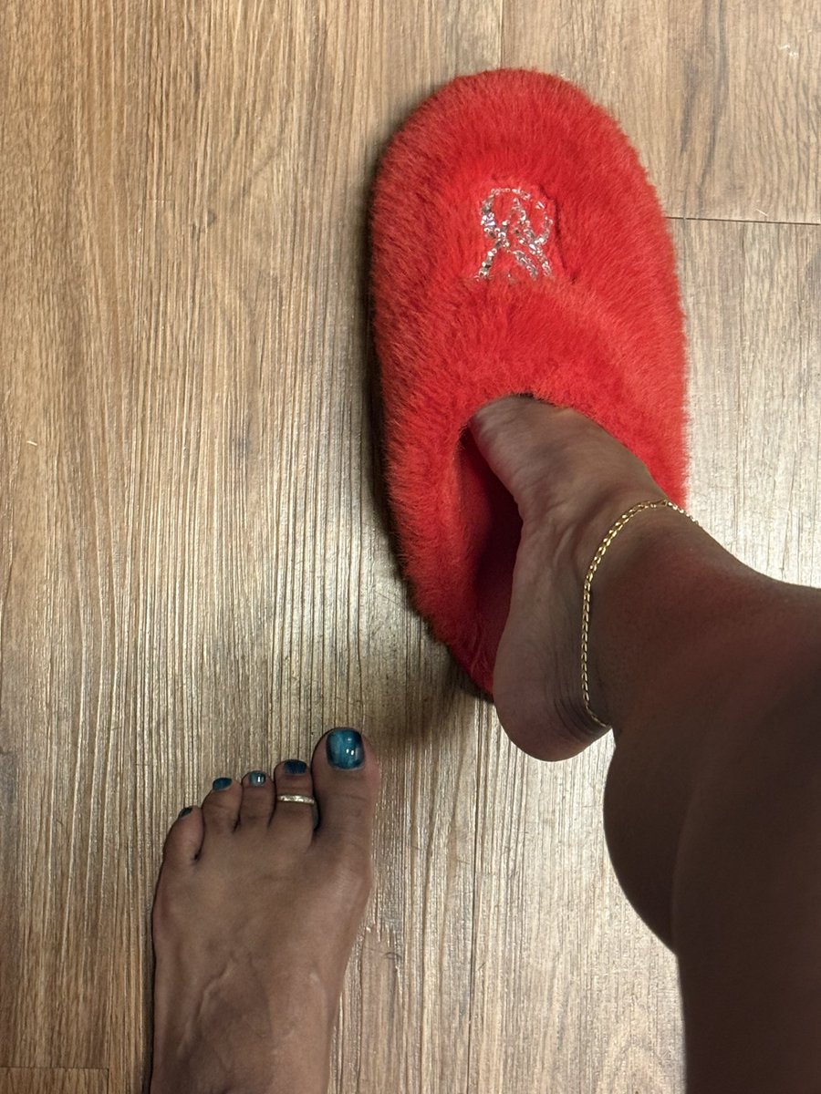 Goddessvelvet98's tweet photo. Back home in Dallas lover boys💋 DM me to play💋😈 https://t.co/LZzCVy7cS1