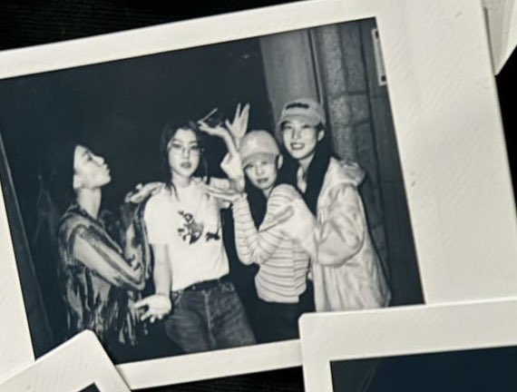 flowery_zip's tweet photo. ㅤ
ㅤ
ㅤㅤㅤ                    𝑘𝚑a𝐥𝚎𝚎𝚜𝕚ʼ𝓼  📓 ◌ 𝆬  ִֶָ  𝚍𝕚α𝐫𝑦 
ㅤㅤ                         ꫂ ၴႅၴ ♡ 𝕚ns𝐭αg𝕣am  uթ𝚍α𝐭e
ㅤㅤㅤ
ㅤ https://t.co/DW75nAgrhp