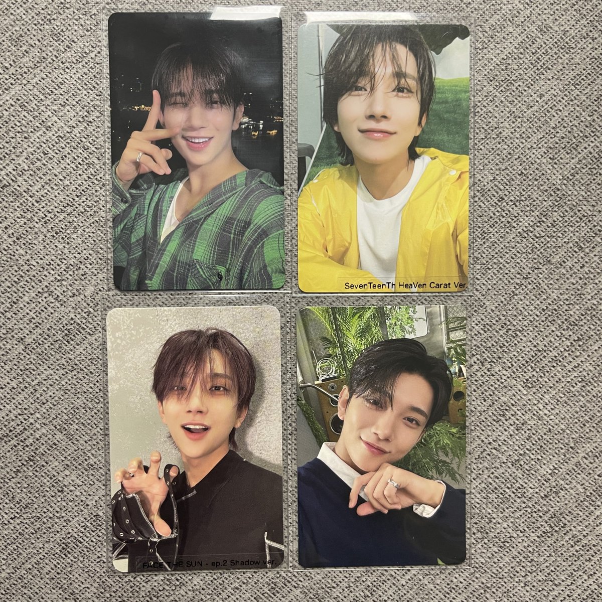 뒤늦게 포카 얘기 탑승하기
특히 저 초록남방..