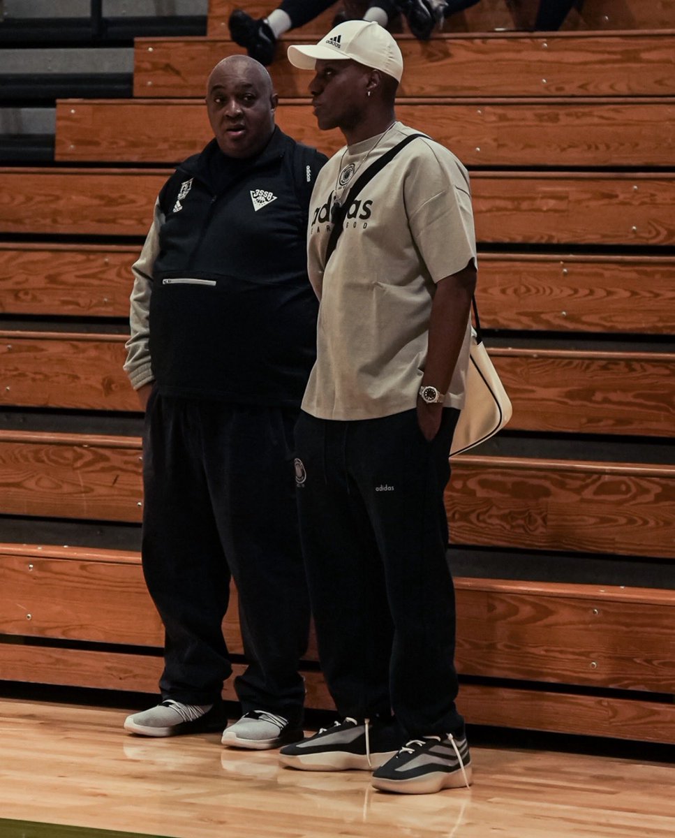 B r a n d o n C l a y tweet media