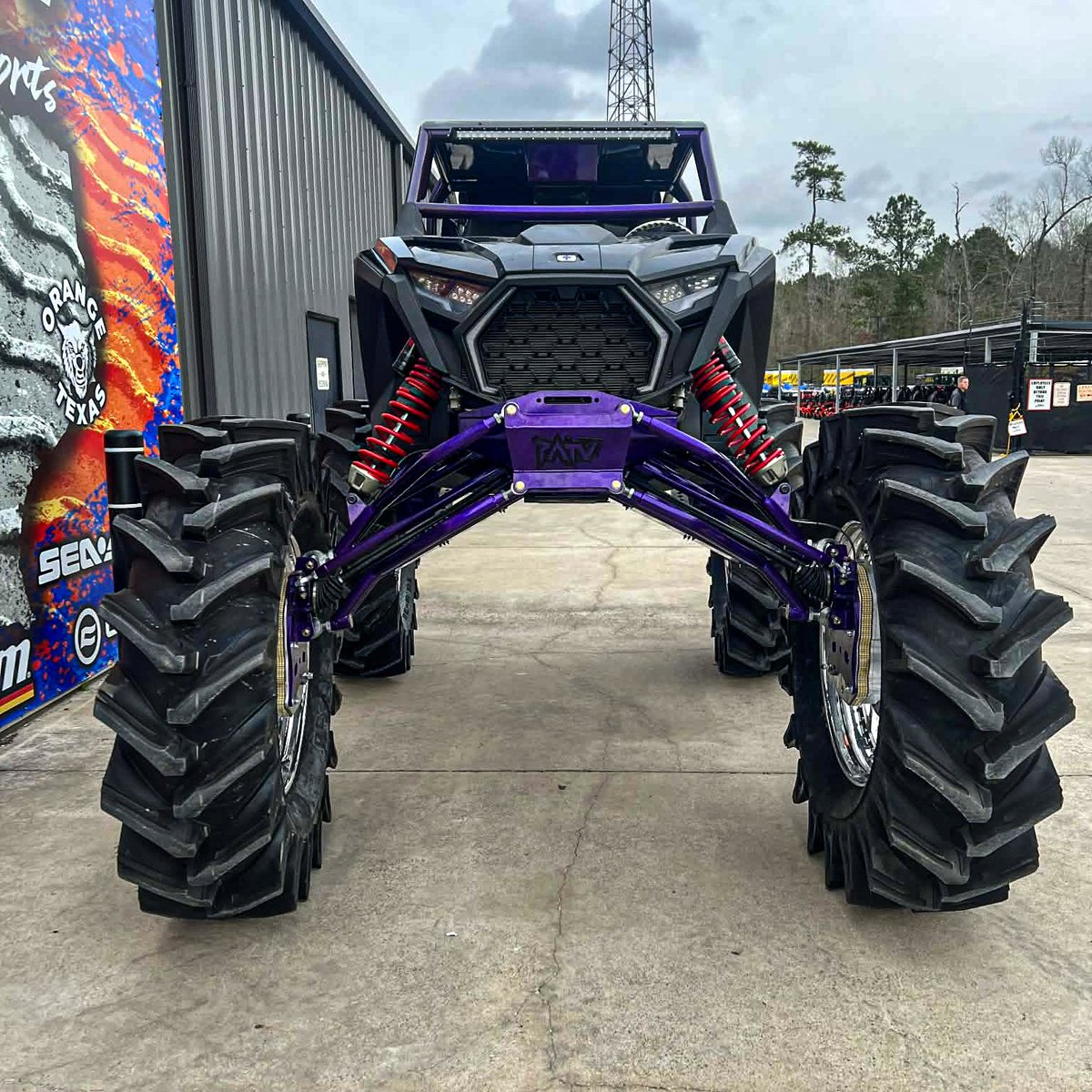 superatvtweet's tweet photo. @patvpowersports putting in work! This #PolarisRZR Turbo R is a beast with the #PATV Triple Pivot Suspension, a #SuperATV 8-inch #GDP Dual Idler Portal Gear Lift with 70% #GearReduction, @jtxforged Wheels, wrapped in 58-inch tires, and SO much more! Is it MUD SEASON yet?! 🤘🐺 https://t.co/IFiJPdRVTx