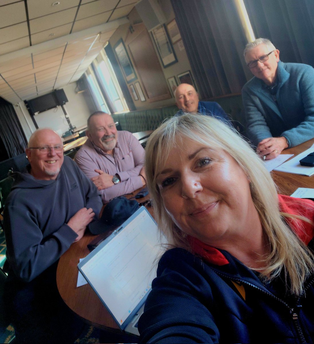 Faye Davies tweet media