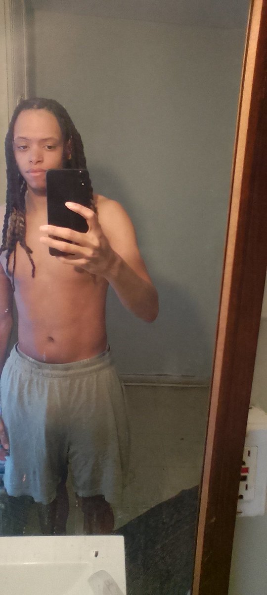 Youngingreed18's tweet photo. Just woke up still looking 😴 https://t.co/IAbBxjYMfv