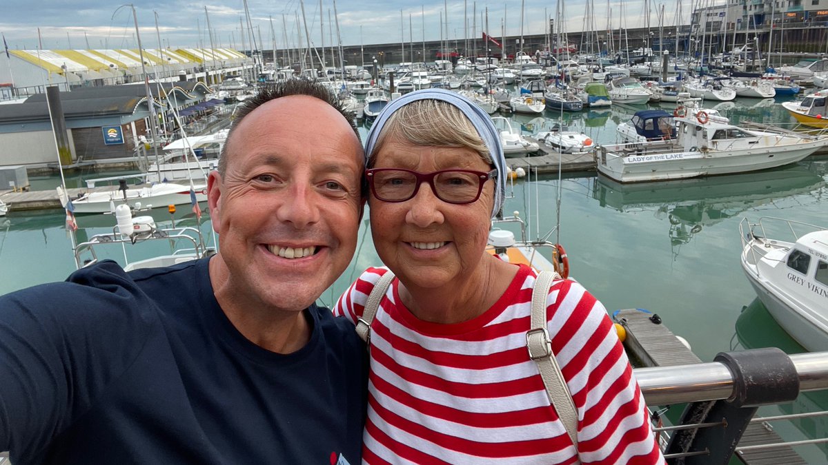 JustGiving tweet media