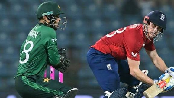 DemLensX's tweet image. BREAKING:
Harry Brook's sensational century under pressure led England into the T20 World Cup semi-finals with a two-wicket victory over Pakistan in Pallekele. #england #harrybrook #PAKvsENG