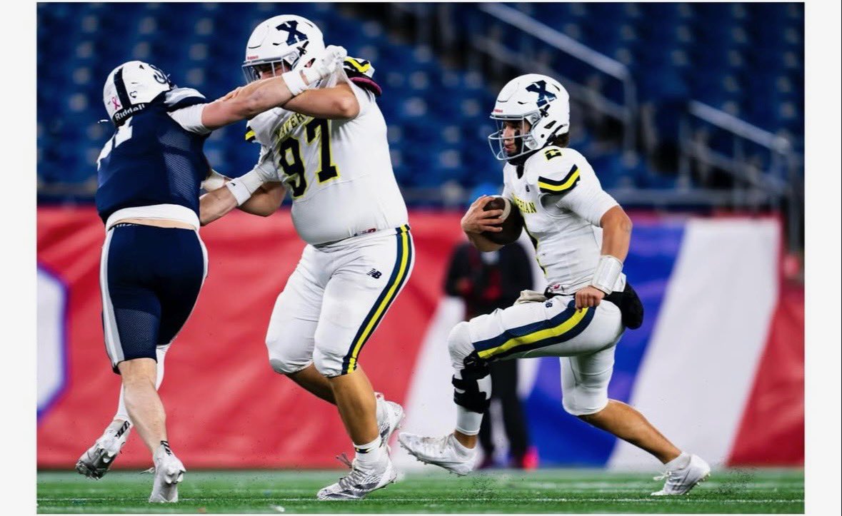 corbett_co47141's tweet photo. Here’s of a photo of me blocking in the Super Bowl, can’t wait to get back on the field next season!
@TyLeblond @coachwehrhahn @CoachMcGonagle @CoachBakDeanFB @CoachDmac1996 https://t.co/LOMnBiTUzy