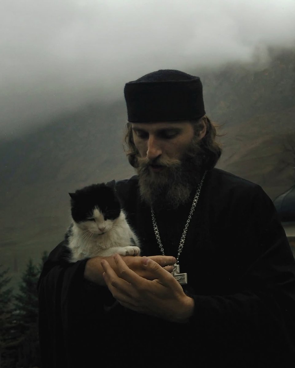 caucasusvisuals's tweet photo. Dmitry Mashirov, Orthodox priest from North Ossetia.

alanianpriest / IG https://t.co/McfawjZ7lP