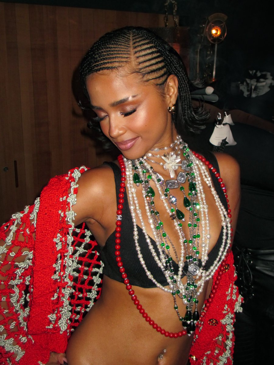 chartstyla's tweet photo. Tyla’s “CHANEL” rises 27 spots to #53 on the Billboard Hot 100.

It has now spent 10 weeks on the chart. https://t.co/x8zIGa9i5Z