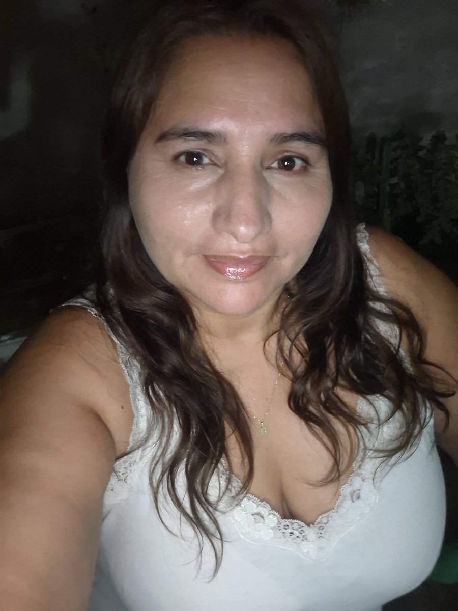 Hola_SoyYochi's tweet photo. Ya somos 1.5 millones de Yoshilibers gracias a las #Tetorras de mi tía Sandra ... https://t.co/70R3Uiy8v4