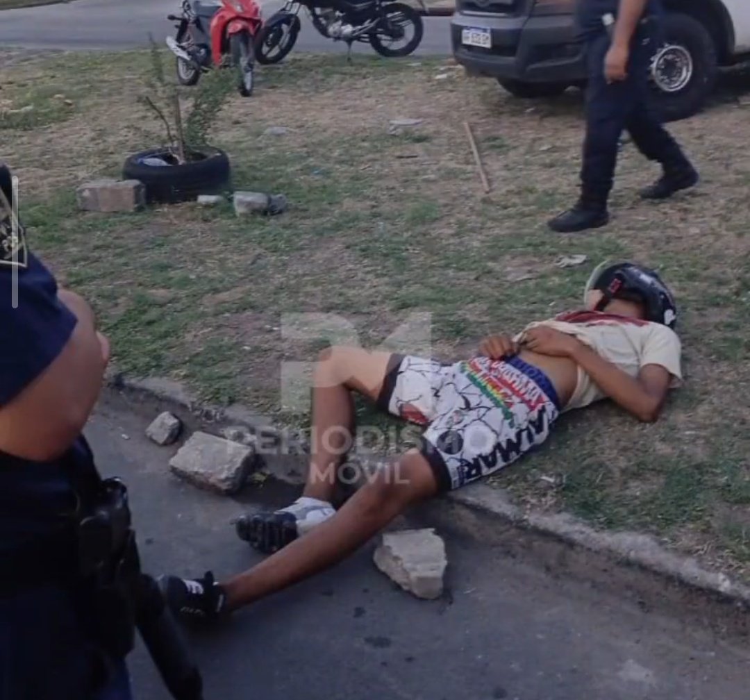 ¡¡MUERTE AL CHORRO!! oficialmente en febrero se dieron de baja 11 menores de edad que cometían robos 
El más reciente en monte chingolo 14 años 
Sigan haciendo patria!!🇦🇷👏🏻
#chorros #bajaimputabilidad