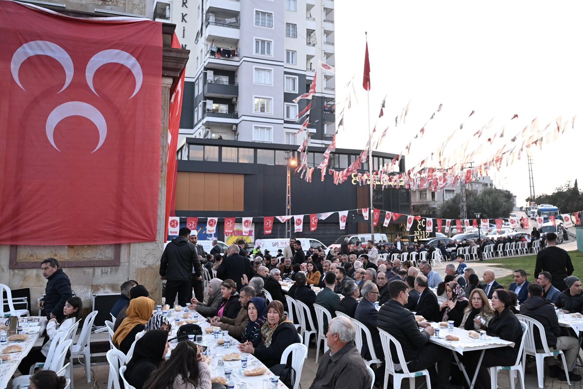 Milliyetçi Hareket Partisi Sarıçam İlçe Teşkilatımızın düzenlediği iftar programında dava arkadaşlarımız ve kıymetli hemşehrilerimizle aynı sofrada buluşmanın huzurunu yaşadık. 

Ramazan’ın bereketini, kardeşliğin sıcaklığını ve birlik ruhunu hep birlikte paylaştık.

Rabbim