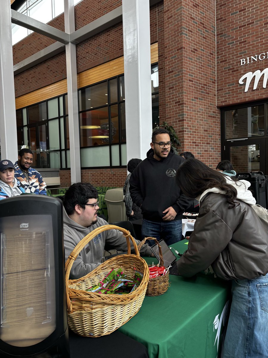BfirstN's tweet photo. WOW 🤩! Thank you everyone for coming to our First-gen Cocoa &amp; Connections event. Hope everyone had a great time speak with other First-gen students &amp; staff. Hope to see everyone at future events! https://t.co/kSOn43OdTm