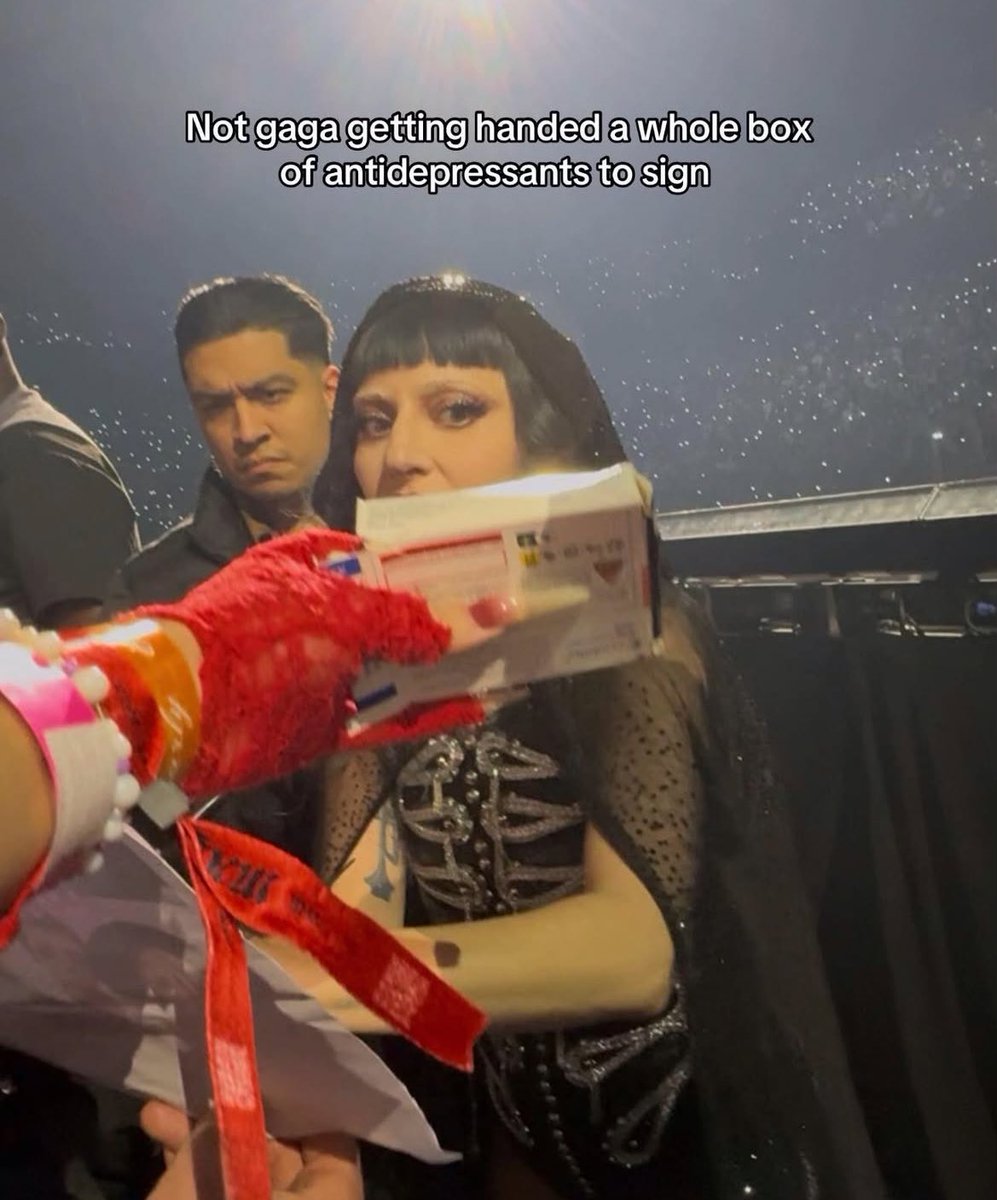 reb 🫧 𓊆sbr𓊇 tweet media