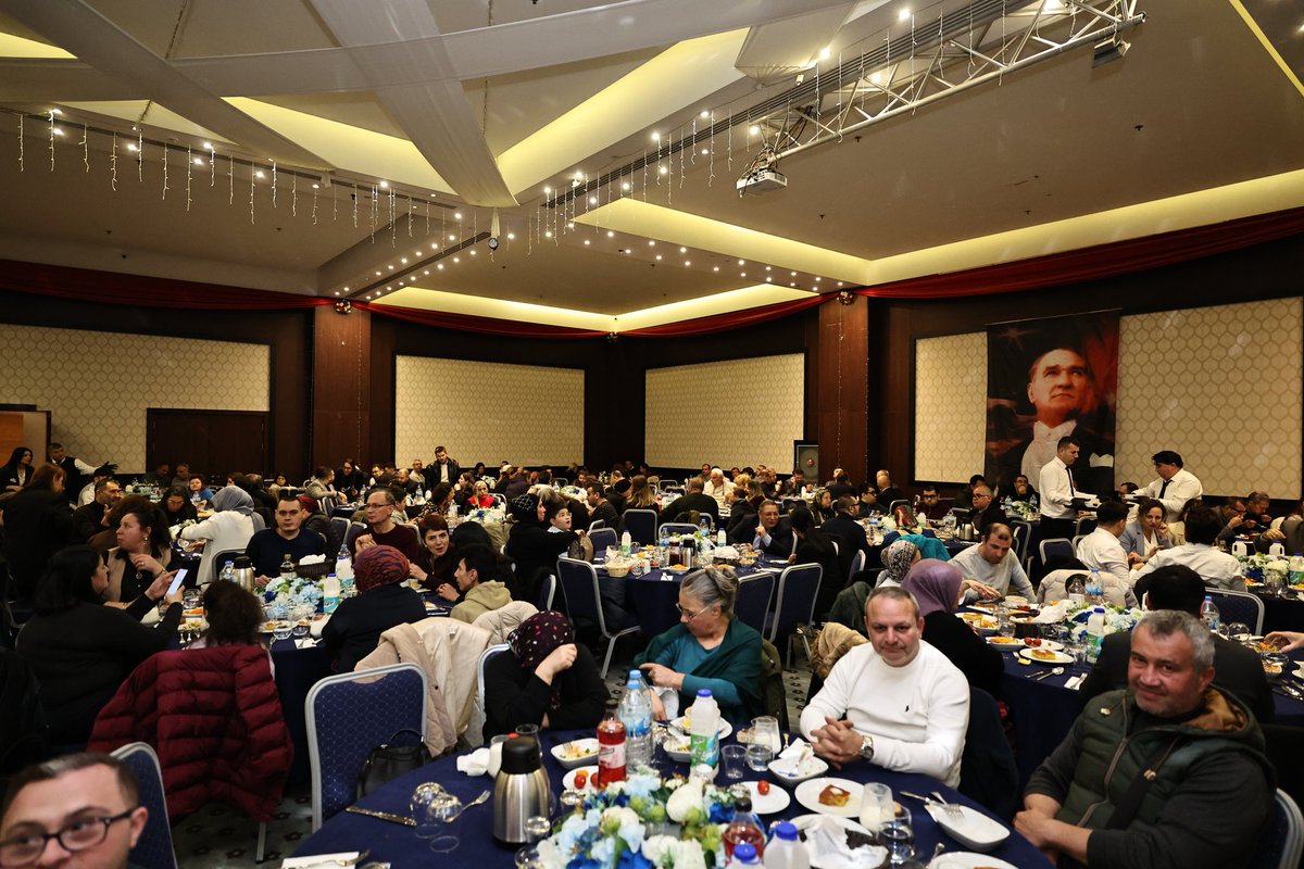 Engelli bireylerimiz ve kıymetli aileleriyle aynı sofrada buluştuğumuz iftar programında Ramazan’ın bereketini yaşadık. Birlik ve dayanışmamızın daim olmasını diliyorum.