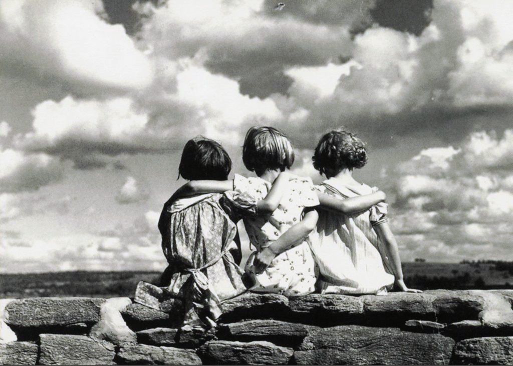 gregcatarino1's tweet photo. "The further you go in life, the more you realize that what's important is not having a lot of friends, but having true friends." https://t.co/MrVzsCIfIa