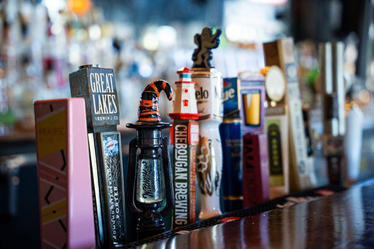 We’re rotating drafts soon and we want to hear from you!

What beers would you love to see on tap at Sidetrack?
Local favorites? Old school classics? Something weird?
Drop ‘em below ⬇️