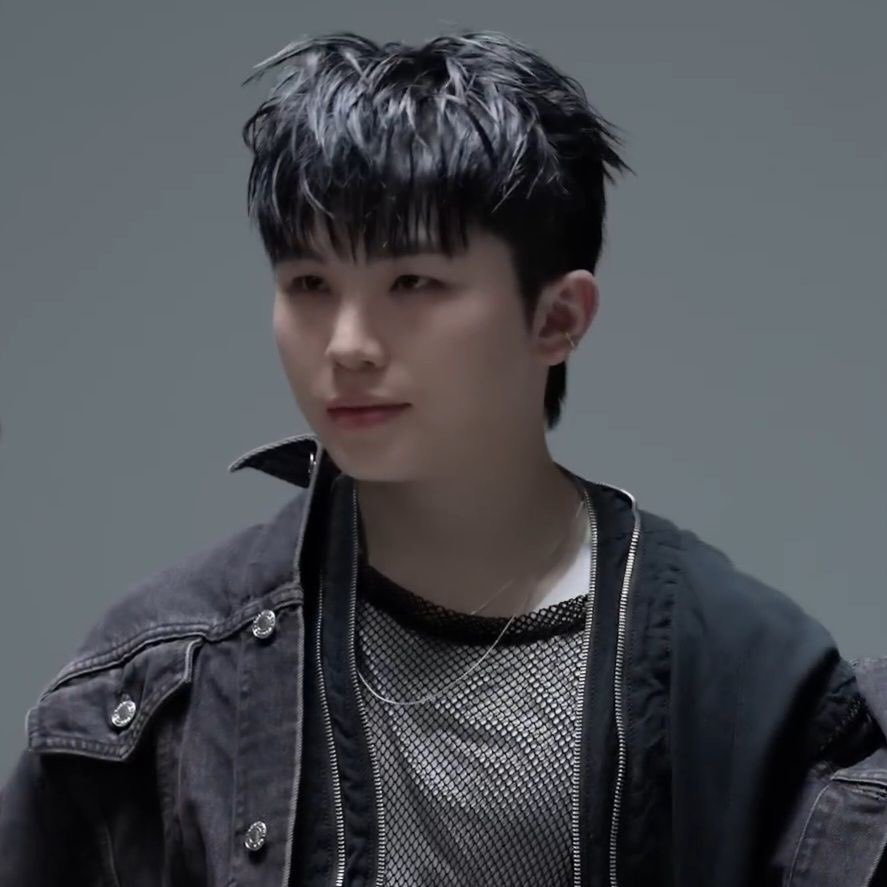 howoonuggets's tweet photo. I fear his bank account https://t.co/0htdrJyVFs