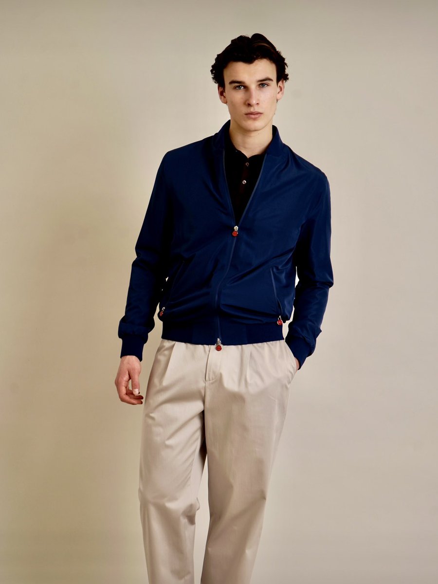 StephanMientus's tweet photo. KITON bei mientus
https://t.co/HkyDwK1vKY
#mientus #berlin #kiton https://t.co/vTHOO8OlLw
