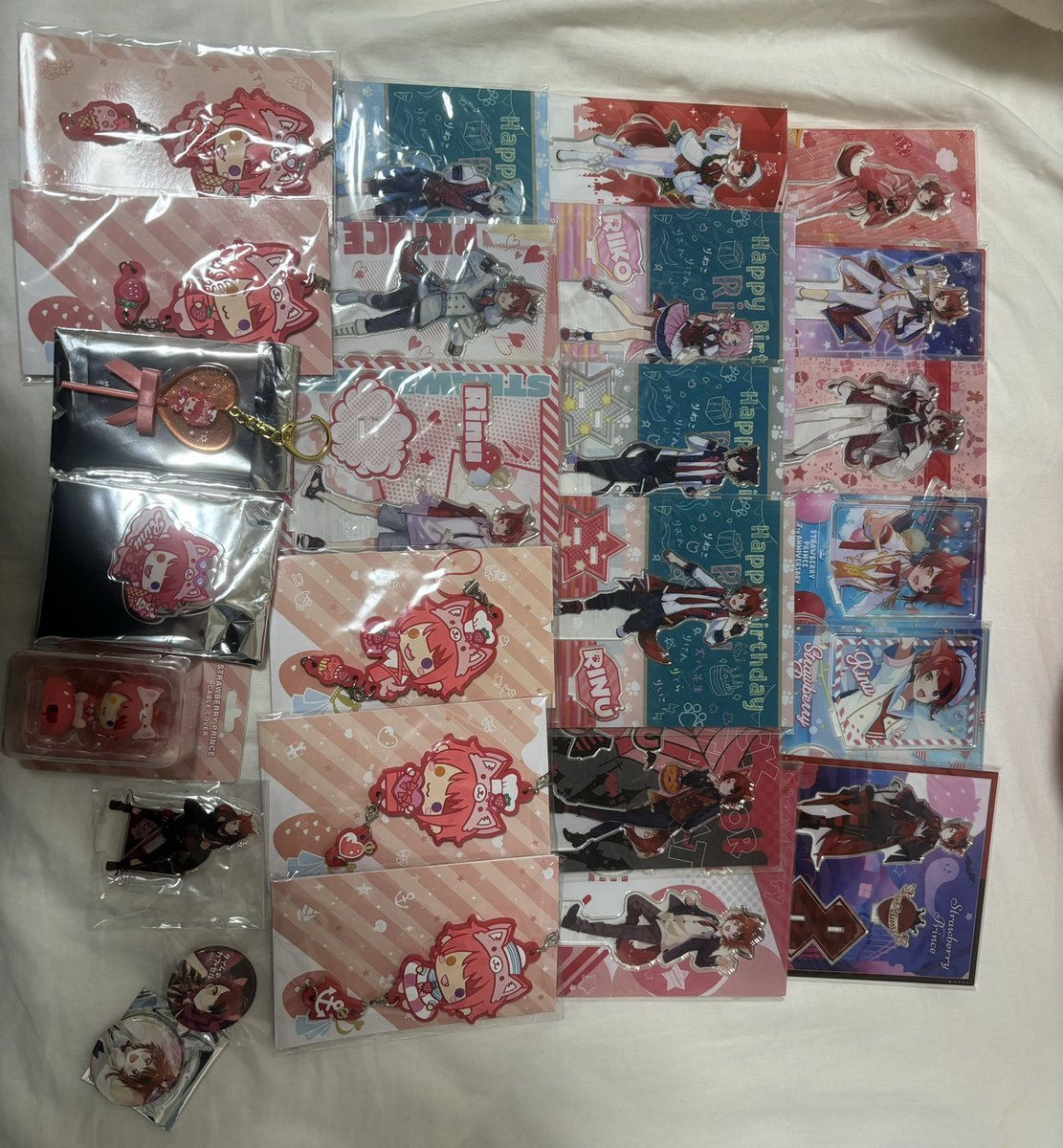 da_i_'s tweet photo. すとぷりグッズ買取
【譲】 画像
【求】 買取(定価～)

同種の🩵さんも全て所持しております。
現場又は都内周辺手渡し優先です。
画像のほかにもペンラ、🍓リンライ等も所持しておりますのでお気軽にお声掛けください🙌🏻

 #すとぷりグッズ買取
 #莉犬くんグッズ買取
 #ころんくんグッズ買取 https://t.co/Ku6nkqkjXy