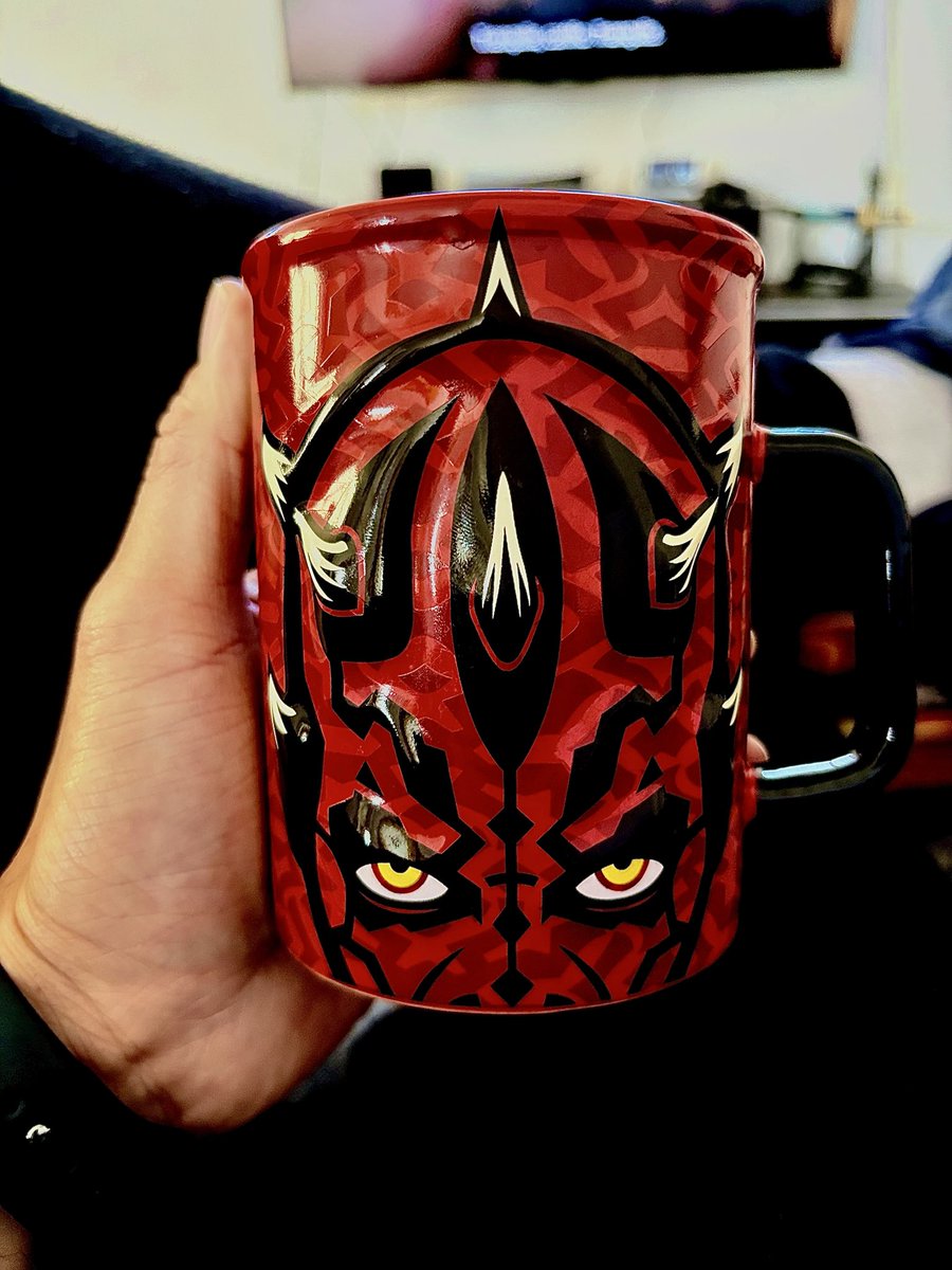 jancosio's tweet photo. “Darth Maul no perdió por falta de poder.
Perdió por perder el control.

En medicina, el ego es el verdadero villano.” https://t.co/A5jGwhhSU0