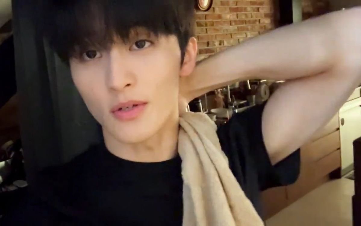 ٰ🐈‍⬛ (@joyfularchives) on Twitter photo 