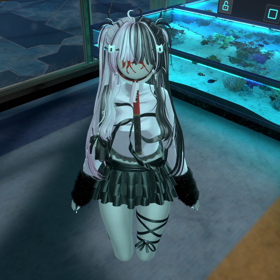 変態！！！。
顔にいたずらされた。