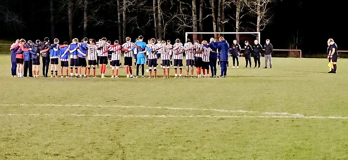 CTFCDCHfd's tweet photo. 𝗥𝗲𝗺𝗲𝗺𝗯𝗲𝗿𝗶𝗻𝗴 𝗟𝗼𝘂𝗶𝘀

Our U18s remembering with LOVE their teammate and valued friend at last night's #MFYL Southern Division game with @HerefordFC .

Sleep well our friend.

#CTFCFamily
#ForeverInOurHearts
❤️🤍 https://t.co/CunuWqw1Vk