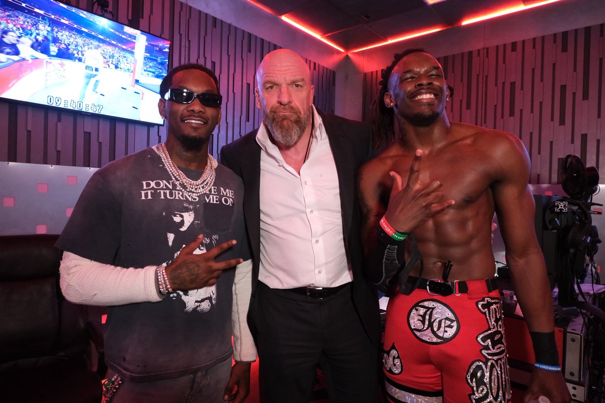 Triple H tweet media