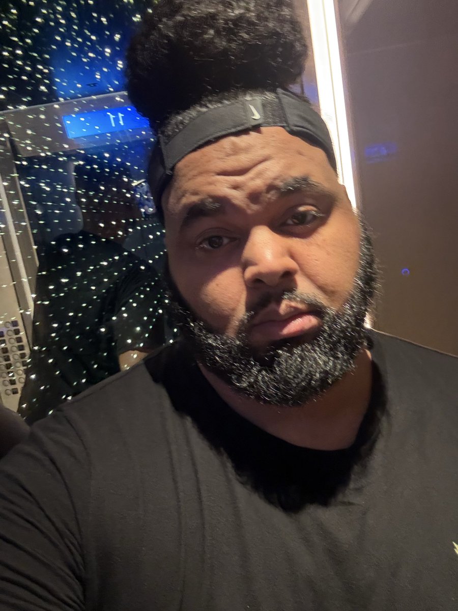 ѕαмzi. 🏹 tweet media