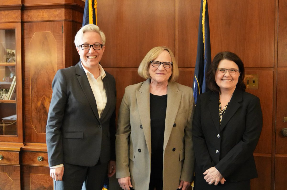 NewNarrativePDX's tweet photo. Exciting work coming out of @GovTinaKotek's Behavioral Health Talent Council this month! 17 action plans with 74 strategies to strengthen Oregon’s #BehavioralHealth workforce, including HB 4038. Read the final report: https://t.co/tefusENNhz 
#OrLeg #OrPol https://t.co/5kTKo7qpNL