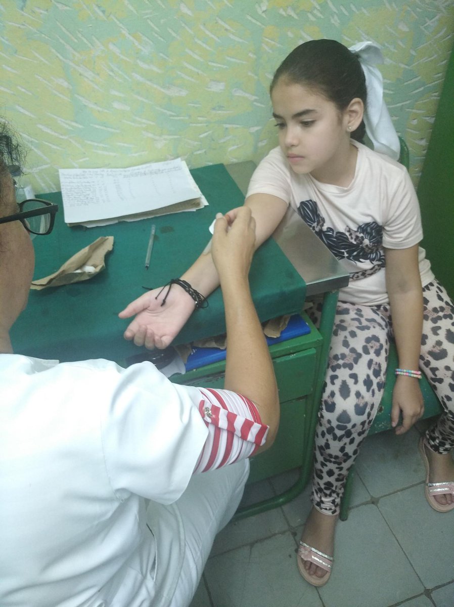 Laboratorio de Alergia Pol. Doc. Ángel Machaco Ameijeiras

Realizando con esmerada dedicación las pruebas  de alergias para contribuir a la  mejoría de la calidad de vida de los pacientes que sufren de patologías  alérgicas