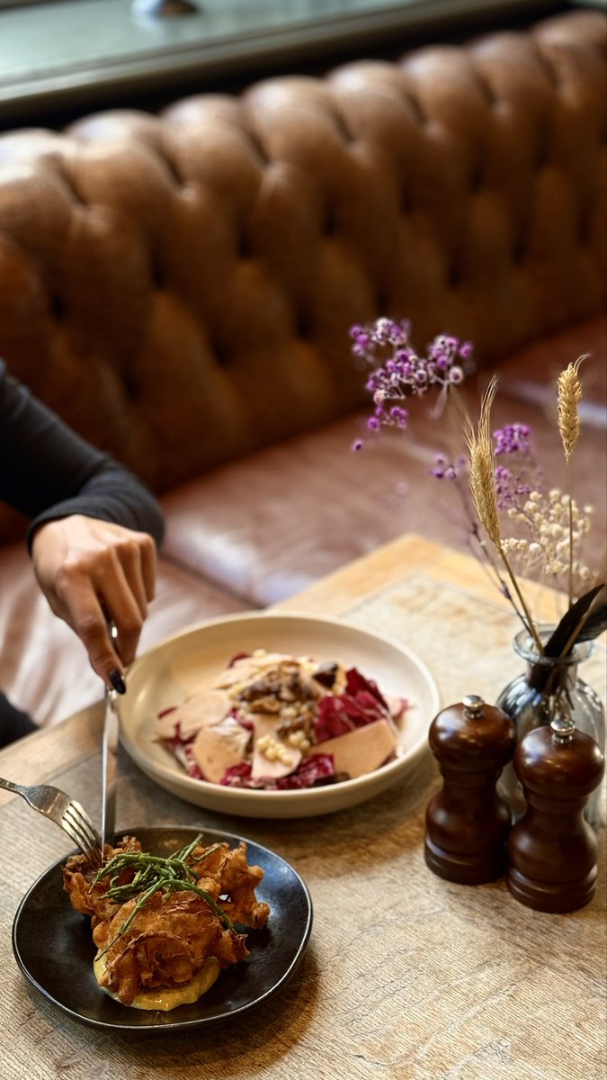 BrookGreenHotel's tweet photo. Our Winter Set Menu ends this Friday 🔔

Book now to snap up the best deals on winter comfort food. Available all day, Monday to Friday! ❄️🍽️

🔗 Link in bio to book!

#wintersetmenu #youngspubs #pubgrub #hammersmith #brookgreen https://t.co/XWqAHNwRQB