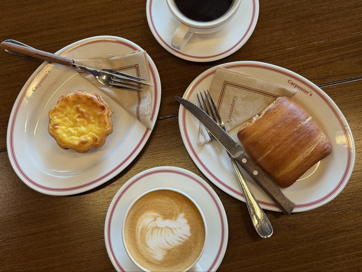 ddumbfounded's tweet photo. had an S-TIER pan suisse and now i can’t eat regular ones https://t.co/OqEMDSx4bq