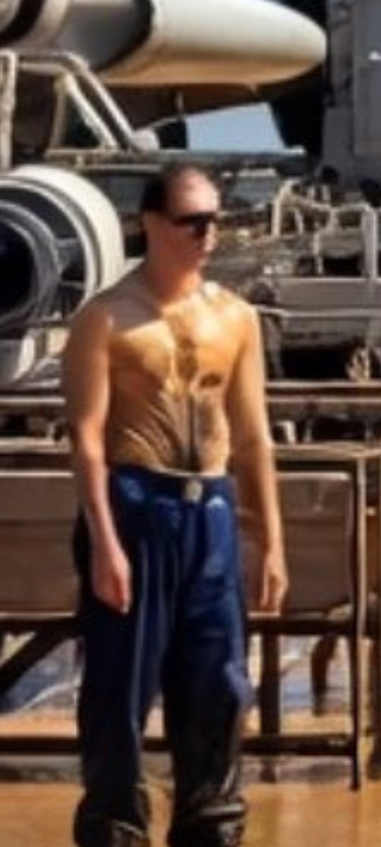 پرنـسس مانــــــــیا tweet media