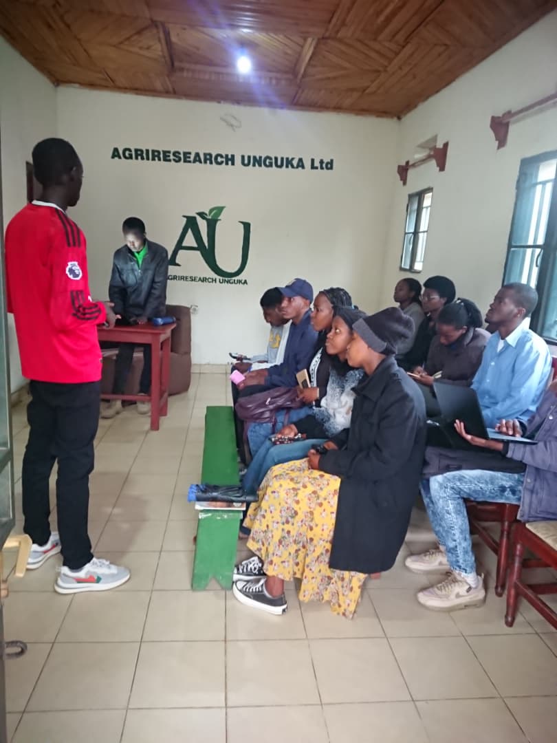 agriresearchclb's tweet photo. Powerful session today! We covered Professional #CV Writing under our #SoftSkills program, and students were excited to learn how to stand out in the #labour market. #AgriresearchClub is just getting started ,we will keep empowering our members!
#Agriresearch
#EndlessForward https://t.co/H7g0k58H6R