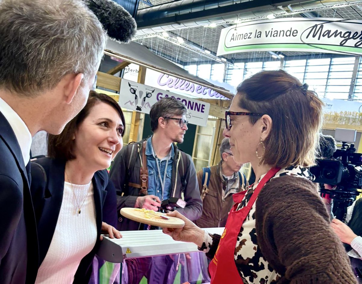 Claire Fita tweet media