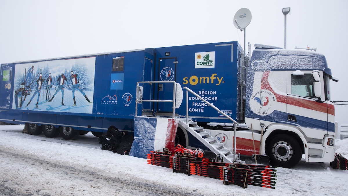 Dans le secret des dieux : Plongée dans le camion magique des biathlètes français
🇫🇷🇫🇷
Pour comprendre l'écrasante domination des Bleus aux JO il faut se tourner vers le camion de fartage, qui sera bientôt remplacé par un engin deux fois plus grand.
➡️➡️
tinyurl.com/5dwv49ds